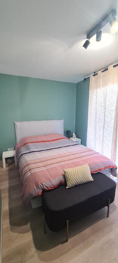 Charmant Logement Avec Jacuzzi 芒特拉若利 外观 照片